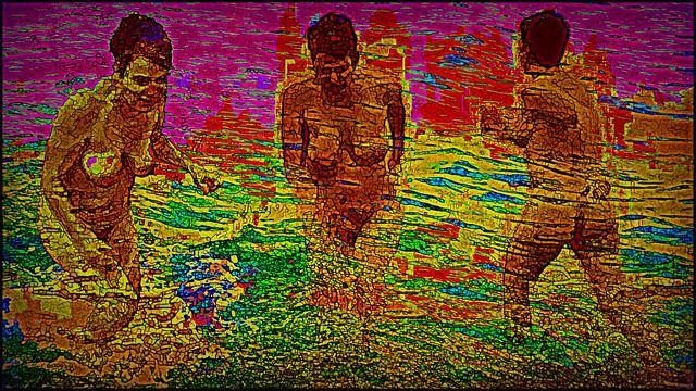 Schwimmen zu dritt im Meer / Three people swimming in the sea / 三人海里游泳 / Три человека купаются в море / तीन लोग समुद्र में तैर रहे हैं / Trois personnes nageant dans la mer