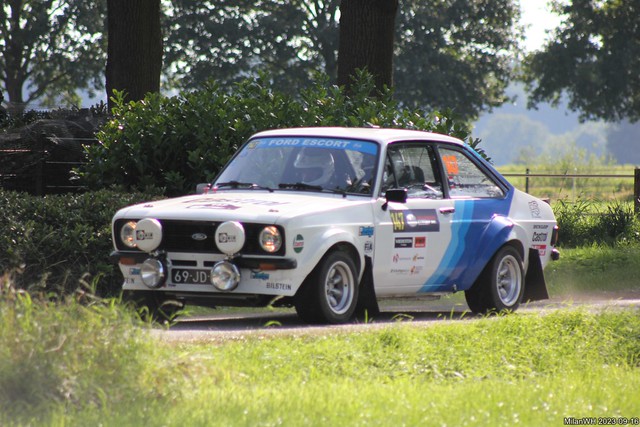 Ford Escort Mk2 RS 2000 rally 1976 (69-JD-32)