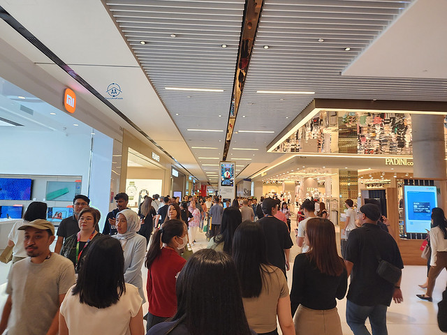 the Exchange TRX Shopping Mall busy
