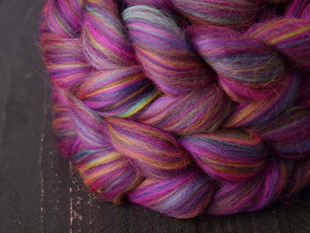 Merino wool blended spinning fibre 100g – ‘Sunset Mirage’ – combed top/roving special edition