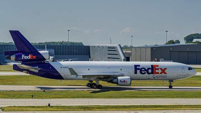 Federal Express (FedEx) McDonnell Douglas MD-11(F) N590FE