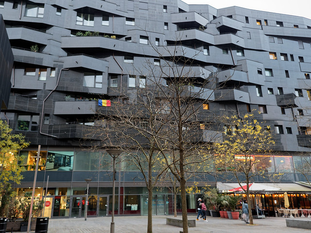 Immeuble noir, Paris