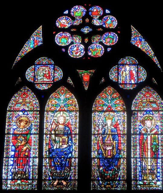 Verrière d'axe, 1872-73, cathédrale Saint Etienne (XIe-XIe), Cahors, Lot, Occitanie, France.