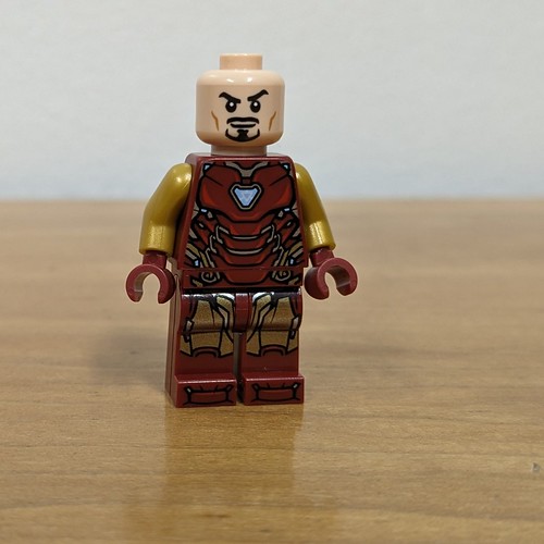 Iron Man, Front, Helmet Off (LEGO Marvel Advent 2023 Day 1)