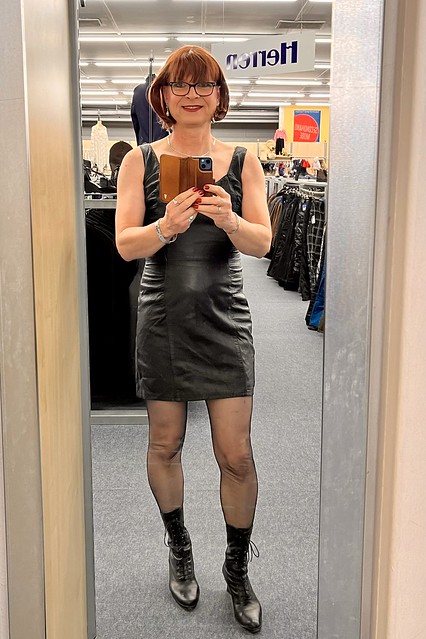 Second hand leather dress