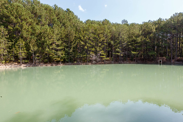 Turquoise Lake located on the slopes of Ai-Petri Mountain_154