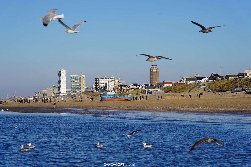 A7308479ZANDVOORTfoto_nl - Life at the beach December 2023