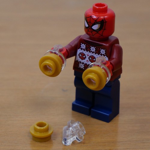 The Amazing Sweater-Man, Front (LEGO Marvel Advent 2023 Day 3)