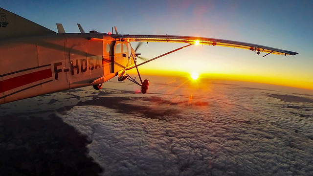 Sunset flying : Pilatus PC6