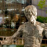 statue of Bruce Lee in Kowloon in Hong Kong, Hong Kong SAR 