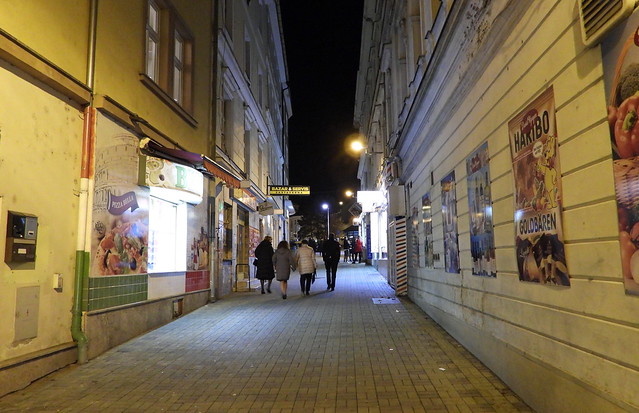 2023-11-16 Night Street in Teplice