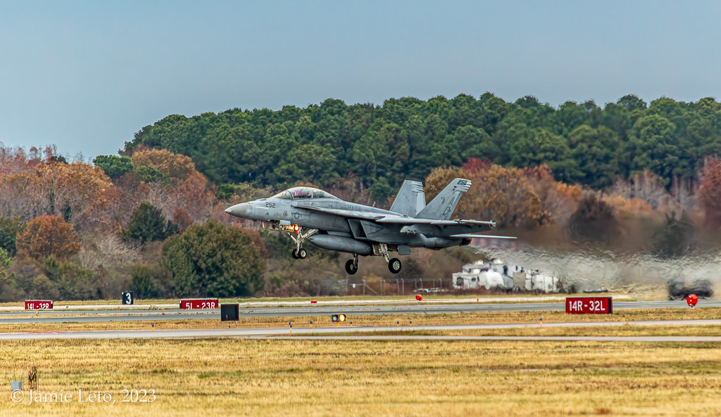 F/A-18 Super Hornet takeoff (252)