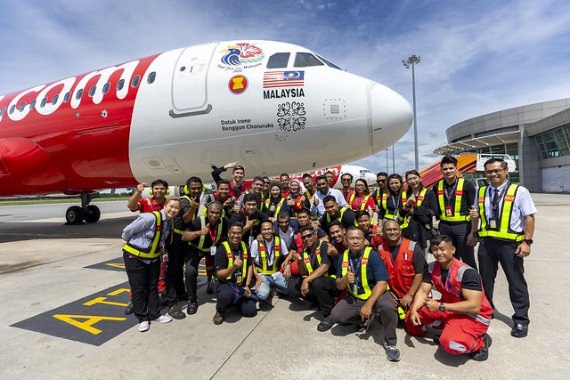 AirAsia Lancar Rekaan Pesawat Khas Tribute Buat Datuk Irene Benggon Charuruks