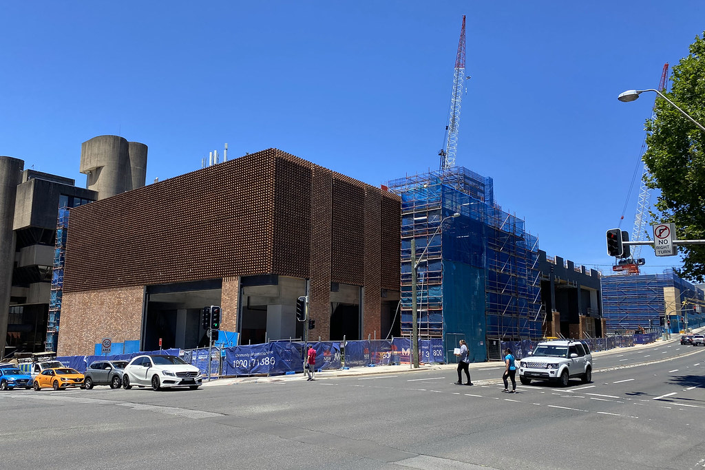 Crows Nest metro station construction