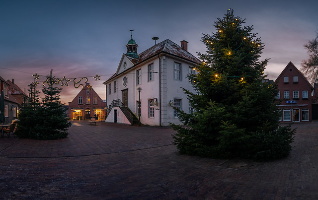 Marketplace and Christmastrees