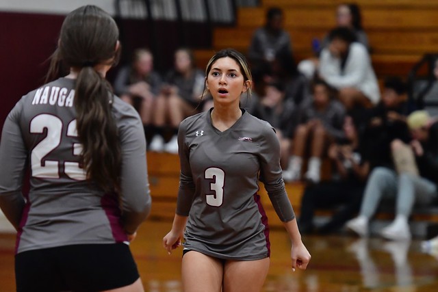 220922_orazzi_Naugatuck_GV_Vball_6969