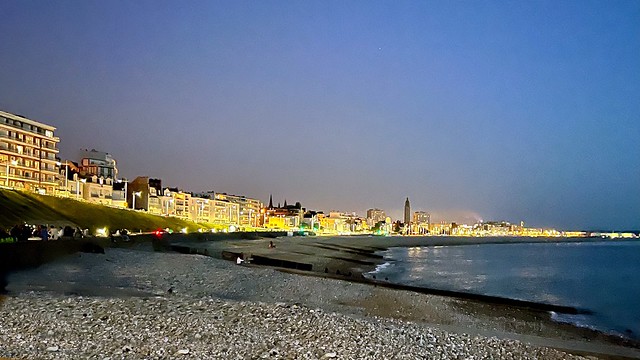 LE HAVRE BY NIGHT