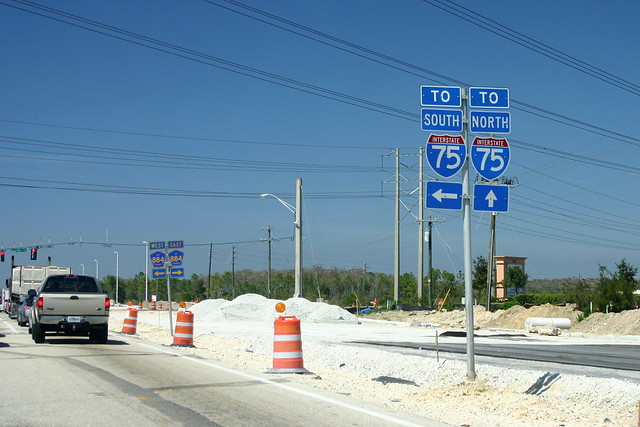 FL82 West at Lee CR884 I-75 Signs