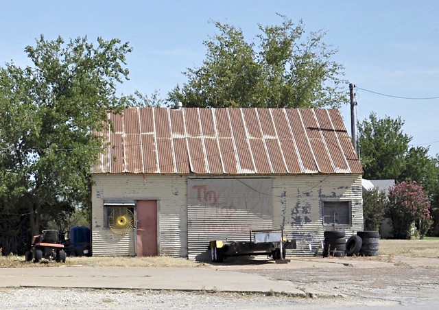 Tin Top Treasures - Gustine, Texas