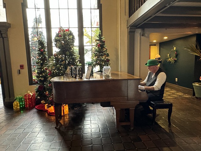 Petaluma Hotel at Christmas