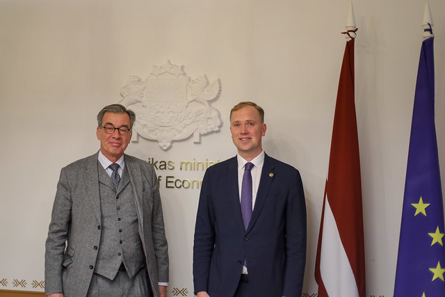 Ekonomikas ministrs V.Valainis tiekas ar Vācijas vēstnieku Latvijā H. E. Mr. Christian Heldt 06.12.2023