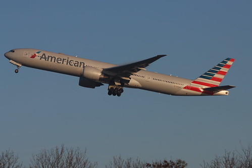 American 777-300er N735AY | by samjenks1988