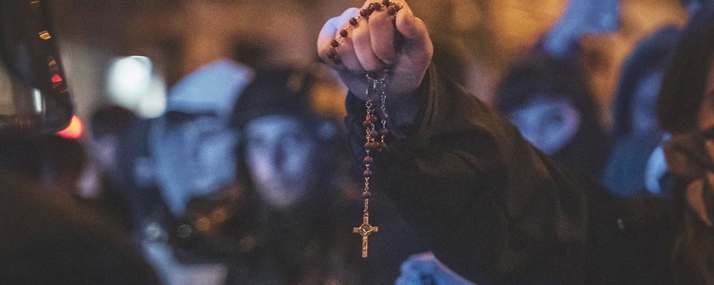 Hoy, día de la Inmaculada Concepción, España y otros países, rezan el rosario por la unidad de España 53382177164_7dd9d556c9_b