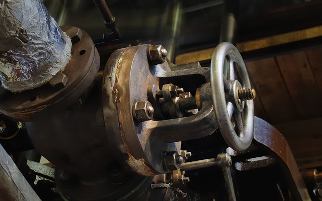 Manual flow control valve, London Museum of Water & Steam, London TW8.