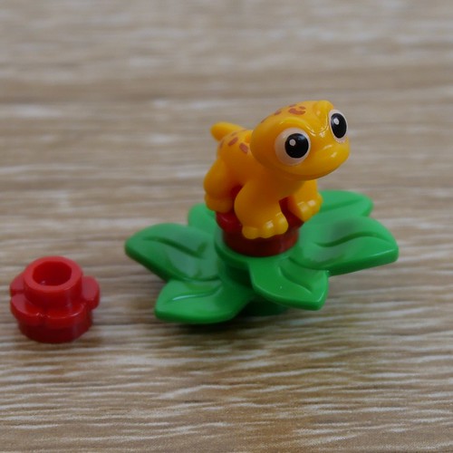 Lizard, Front (LEGO Friends Advent 2023 Day 7)