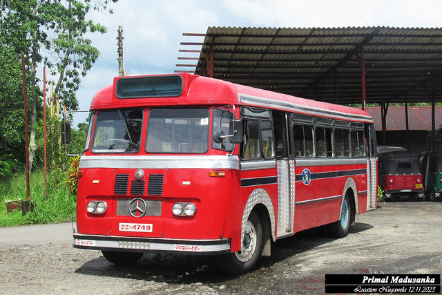 22-4749 Kandy North Depot Mereced Benz - OP 312 B type bus at Nugawela in 12.11.2023