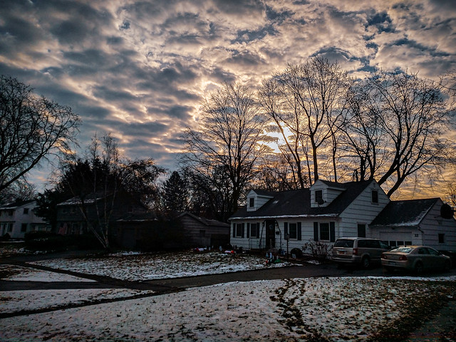 a December sky in the neighborhood