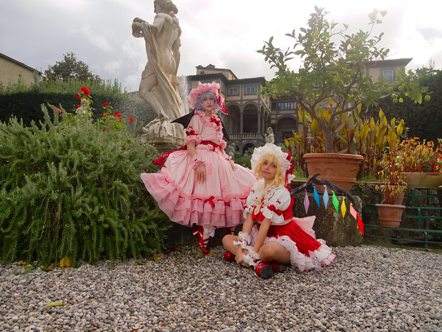 Lucca Comics And Games 2023 - Friday - Palazzo Pfanner - Remilia & Flandre - Touhou Project - Bitterin.Exe & Estherlipofago -2023-11-03 P1350111