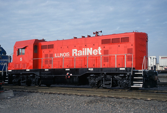 IL Railnet, IR 5, rebuilt CF7, ex ATSF 230L EMD F7A, fresh repaint seen at BNSF Clyde Yard in Cicero IL 12-19-97 © Paul Rome