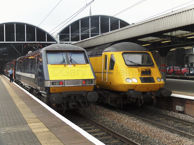 UK Rail - 91105 and 43014 - UK-Rail20090019