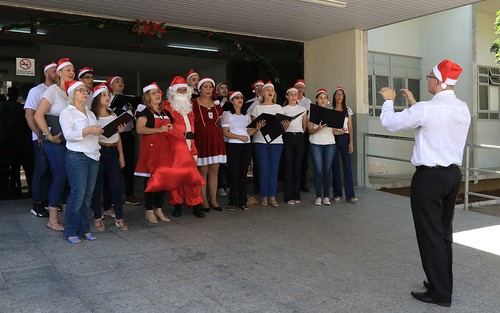 09/12/2023 - Cantata de Natal leva alegria a pacientes do Hospital Regional de Ceilândia