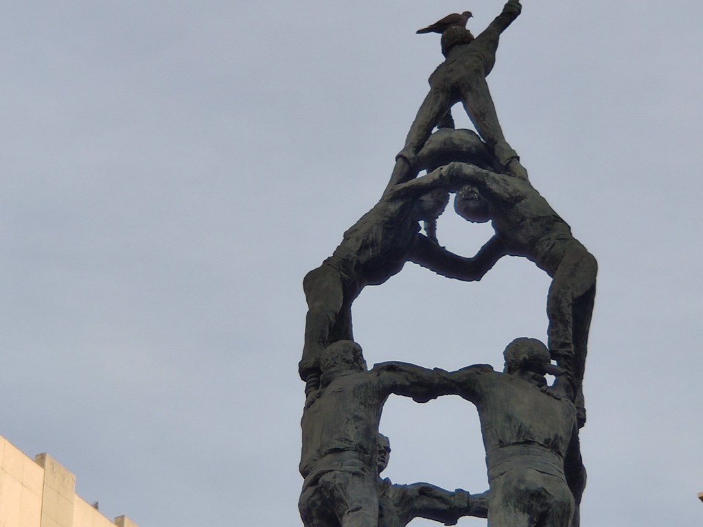 Monumento a los castellers, conocido también como Tarragona als castellers, Lasvocesdelpueblo (4)