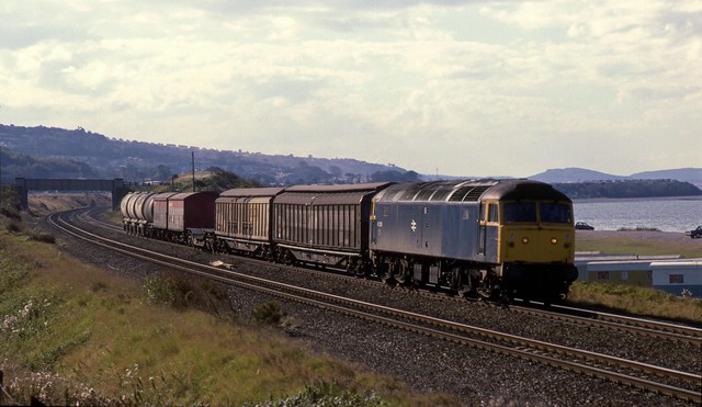 47328 is seen near Abergele with possibly a Llandudno Junction to Walton Old Junction freight on 11-9-86. I Cuthbertson collection