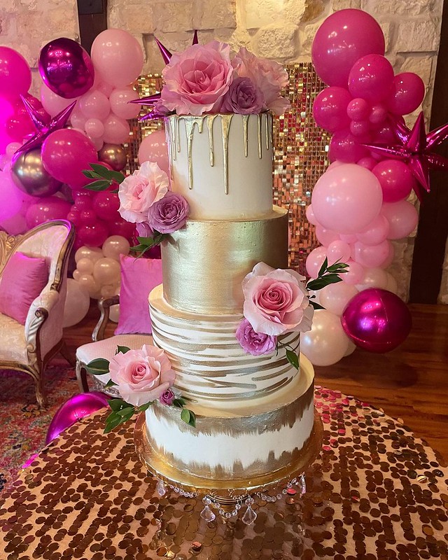 Cake by Coop Cake. Norman, OK