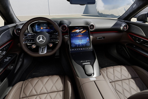 Mercedes-AMG revela o SL mais potente de todos com V8 híbrido de 816 cv