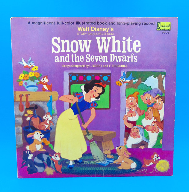 Walt Disney's Snow White and the Seven Dwarfs: Vintage Vinyl LP Record Album (Disneyland Records) 1969