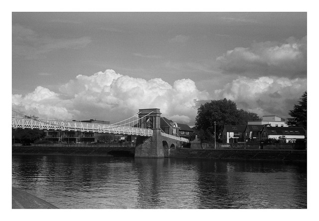 FILM - Clouds over the bridge