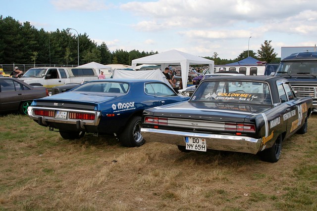 Dodge Charger, 1973 und Plymouth Fury III, 1965
