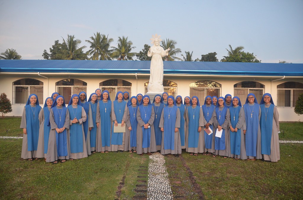 Filipinas - Bendición de la nueva imagen del Sagrado Corazón en el Estudiantado