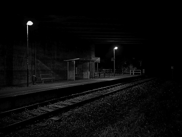 Nachts am Bhf Falkenhagen / At night at Falkenhagen train station