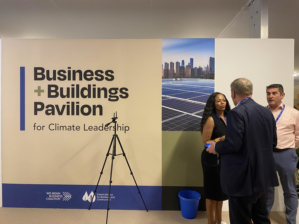 聯合國環境規劃署（UNEP）底下的全球建築聯盟（GlobalABC）與We Mean Business Coalition於COP28共同設立Buildings+Business Pavilion。攝影：李倫