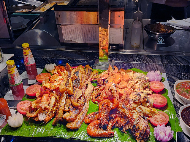 one world hotel petaling jaya christmas buffet grilled seafood