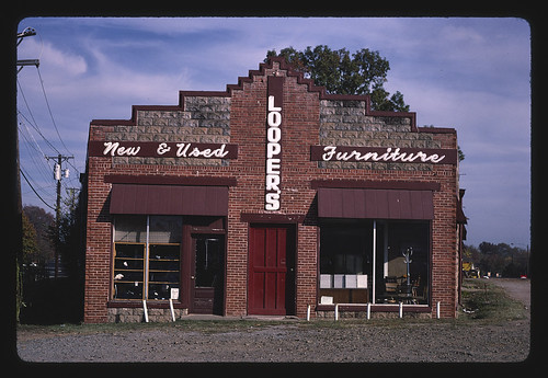 Looper's Furniture, Clarksville, Arkansas (LOC)