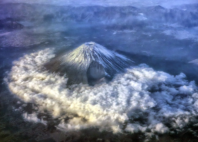 Mount Fuji from 35,000ft 3