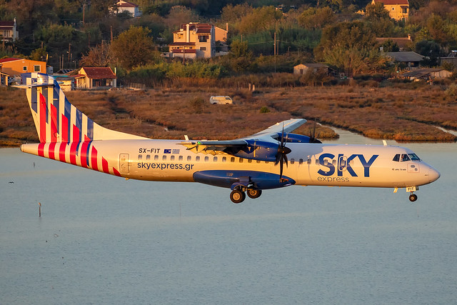 Sky Express - ATR 72-600 SX-FIT @ Corfu