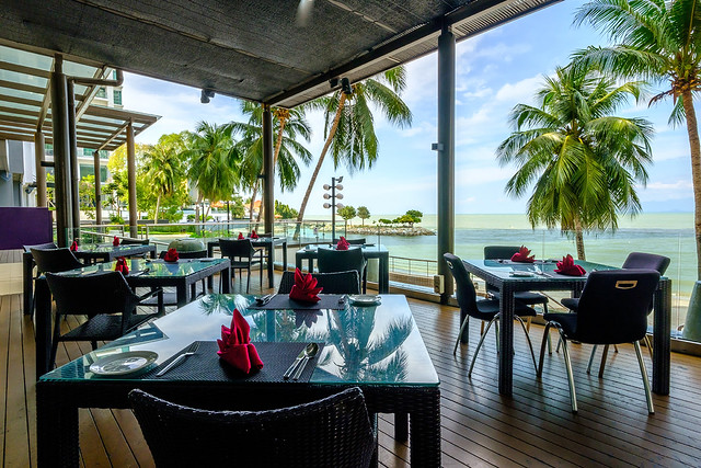 Mercure Penang Beach Ombak Restaurant